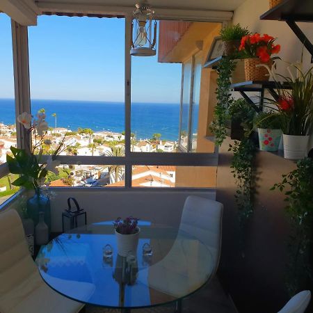 Frente A La Playa. Vistas Al Mar. La Cala De Mijas Apartment Malaga Bagian luar foto